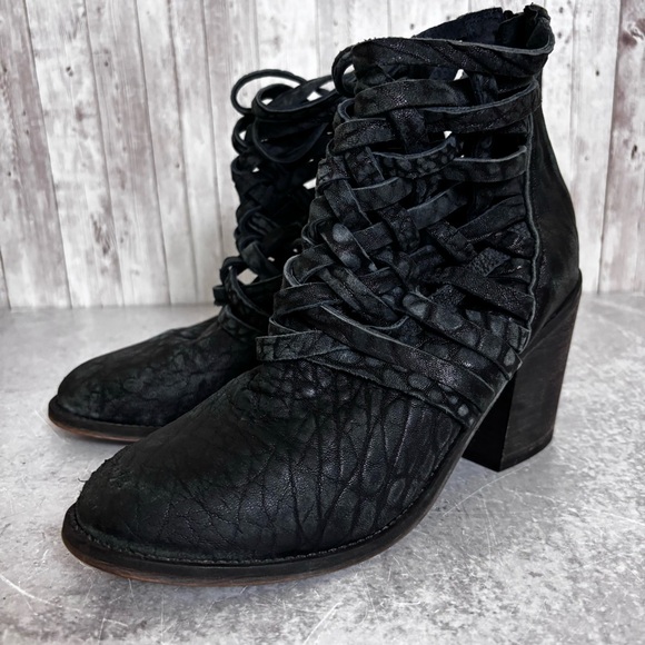 Free People Shoes - Free People 'Carerra' Black Textured Leather Crisscross Ankle Booties Size 9